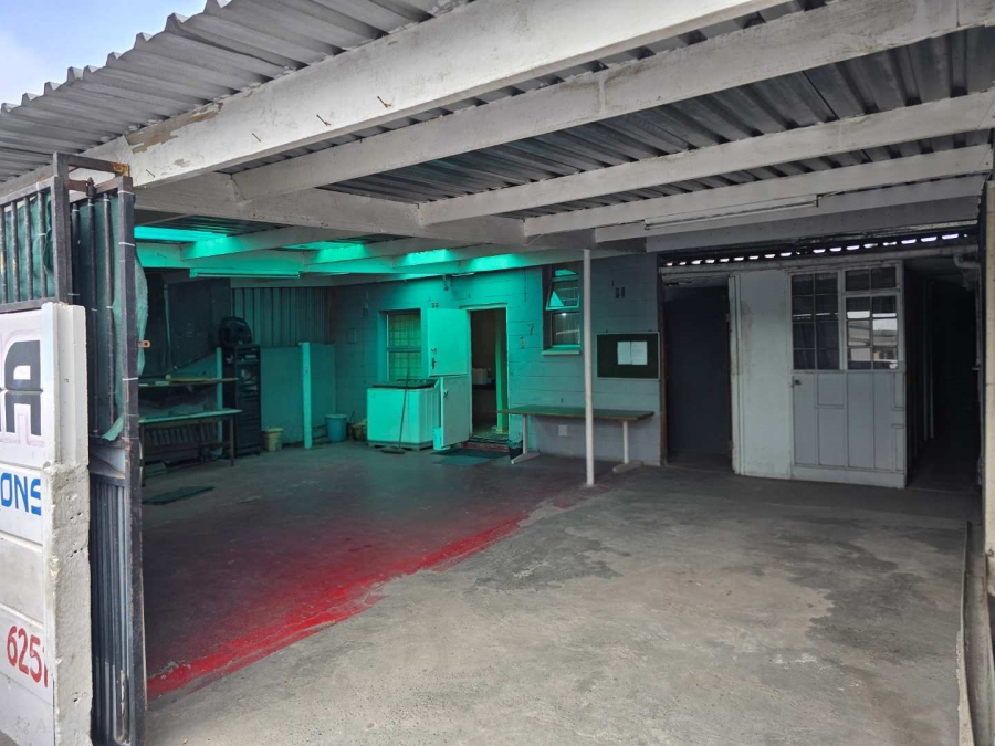 2 Bedroom Property for Sale in Elsies River Western Cape